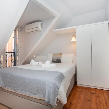 Live Like A Local @ Casa Da Esquina - Wifi & A/c Apartment *
