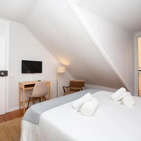 Live Like A Local @ Casa Da Esquina - Wifi & A/c Apartment