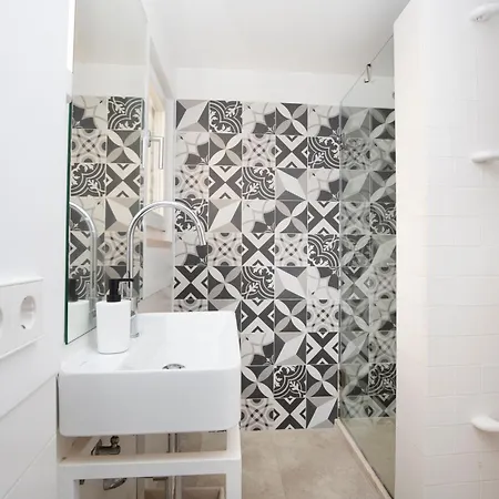 Live Like A Local @ Casa Da Esquina - Wifi & A/c Apartment *