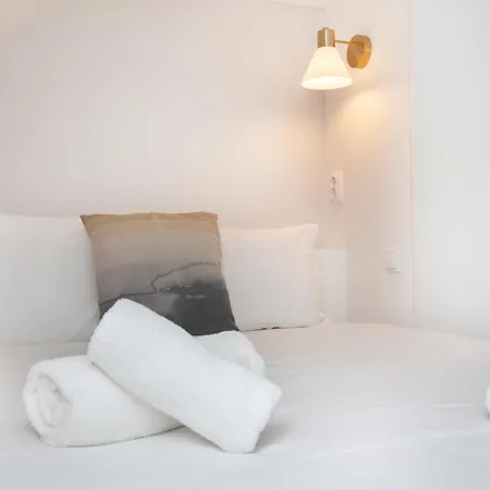 Apartment Live Like A Local @ Casa Da Esquina - Wifi & A/c Lisbon